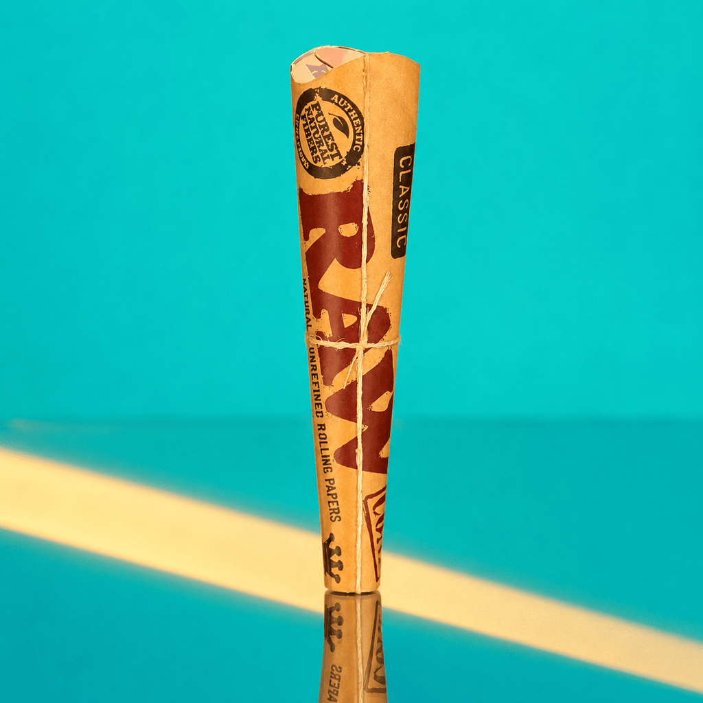 RAW Classic King Size Pre-Rolled Cones 3pk | Shisha Glass