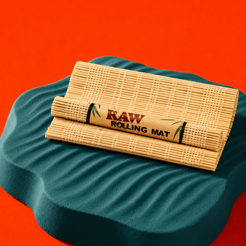 Raw Natural Bamboo Rolling Mat | Shisha Glass