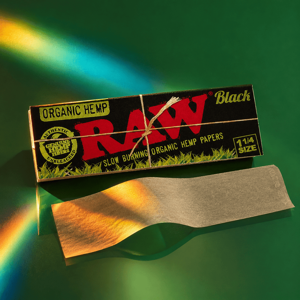 RAW ORGANIC BLACK Unrefined 1 1/4 Rolling Papers | Shisha Glass